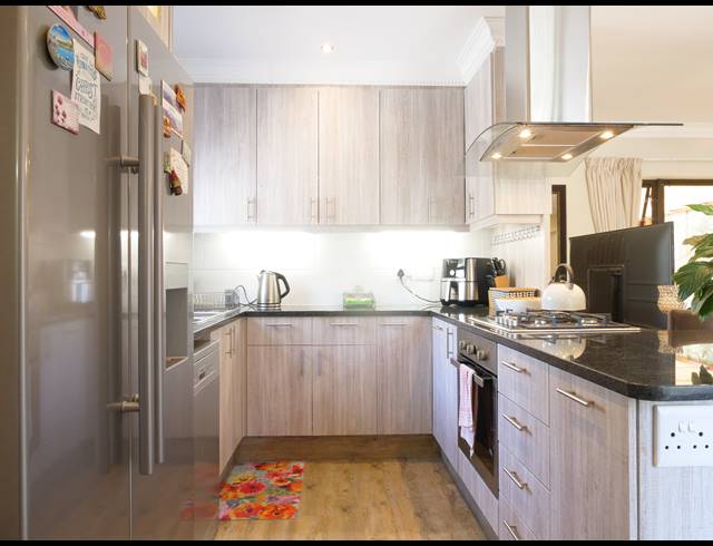 2 BEDROOM SEMI DETACHED RENTED IN ELFINDALE